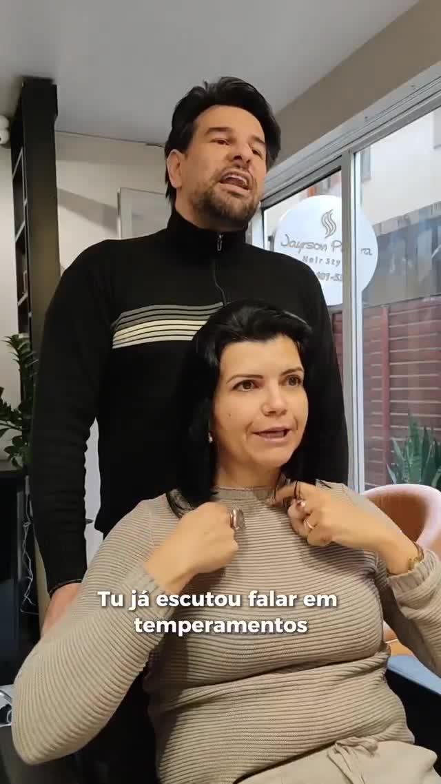 Bastidores do salão, clique para assistir